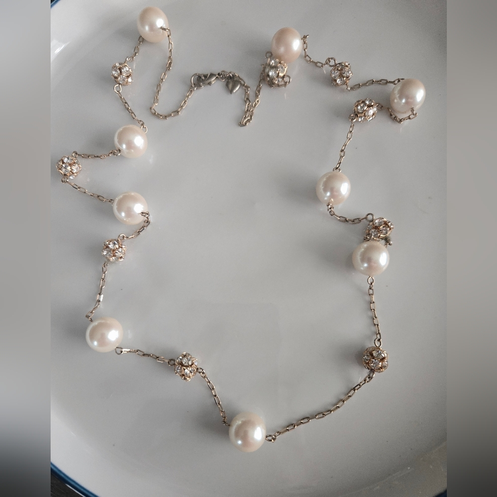 Vintage-Style Faux Pearl Rhinestone Station Necklace - Picture 2 of 7